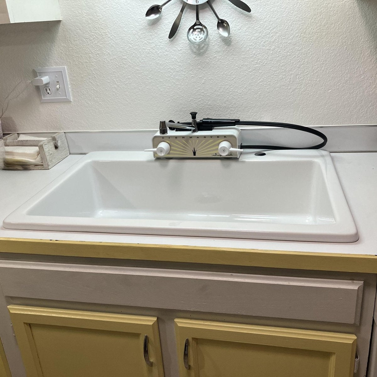 M30476 - Dishmaster M76WE Imperial Four, White - Dishmaster